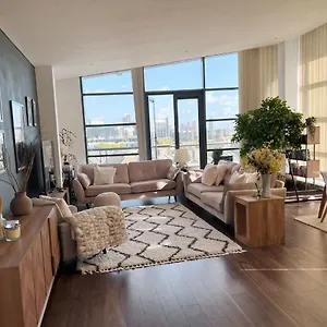 3 Bedroom Stunning Penthouse Apartment